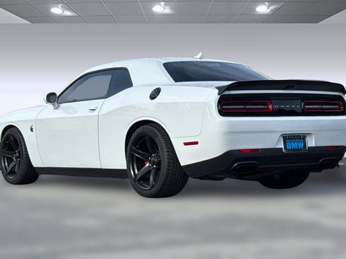 Used 2019 Dodge Challenger SRT Hellcat image 3