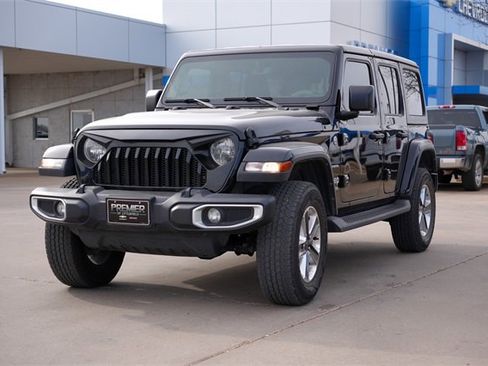 Used 2022 Jeep Wrangler Unlimited Sahara image 8