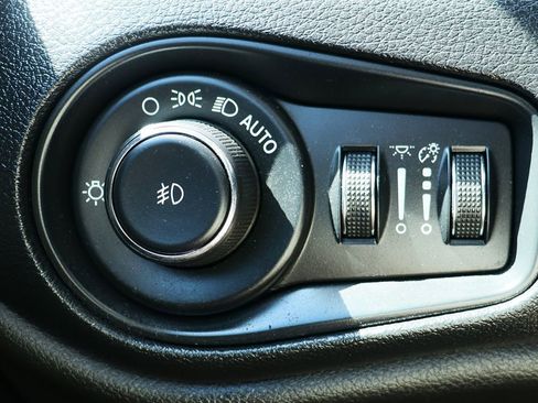 Used 2019 Jeep Renegade Trailhawk image 41