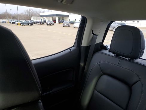 Used 2017 GMC Canyon SLT w/ Driver Alert Package image 13