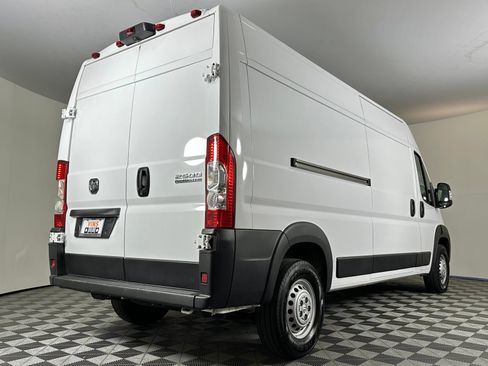 Used 2026 RAM ProMaster 2500 w/ Convenience Group FWD image 4