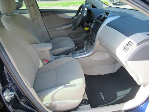 Used 2013 Toyota Corolla LE FWD image 10