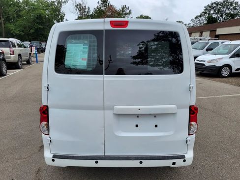 Used 2021 Nissan NV200 SV w/ Back Door Glass Package image 10