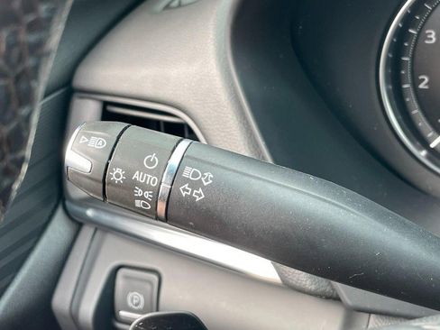 Used 2024 Cadillac CT4 Luxury image 25