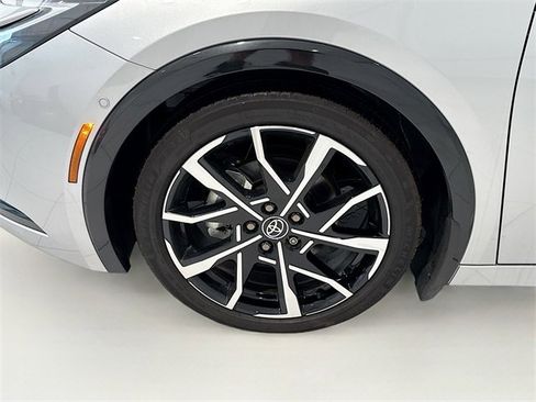 New 2024 Toyota Prius Prime Premium image 25