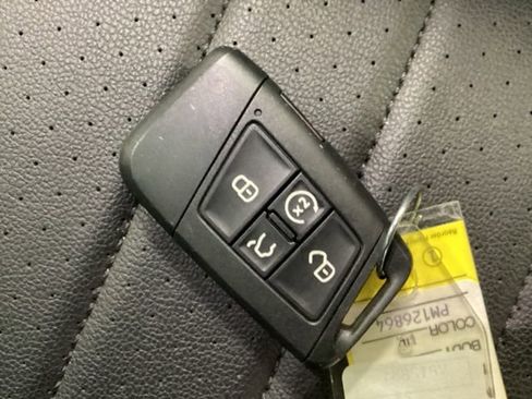 Used 2023 Volkswagen Tiguan SE R-Line AWD/4WD image 24