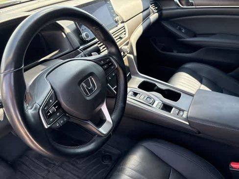 Used 2021 Honda Accord Touring image 10