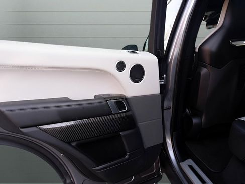 Used 2021 Land Rover Range Rover Sport SVR Carbon Edition image 19