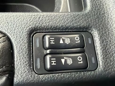 Used 2017 Subaru Crosstrek 2.0i Limited w/ Popular Package #2 image 33