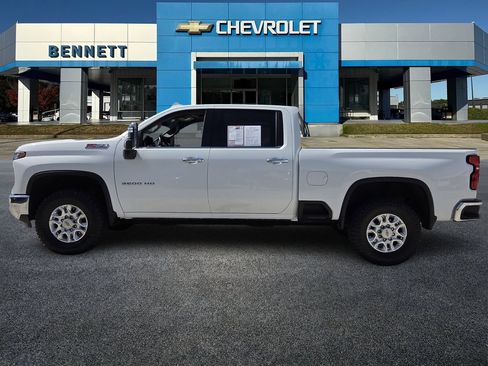 Certified 2024 Chevrolet Silverado 2500 LTZ w/ LTZ Convenience Package AWD/4WD image 3