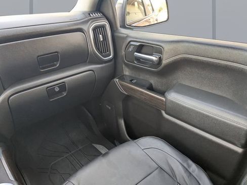 Used 2019 Chevrolet Silverado 1500 RST image 18