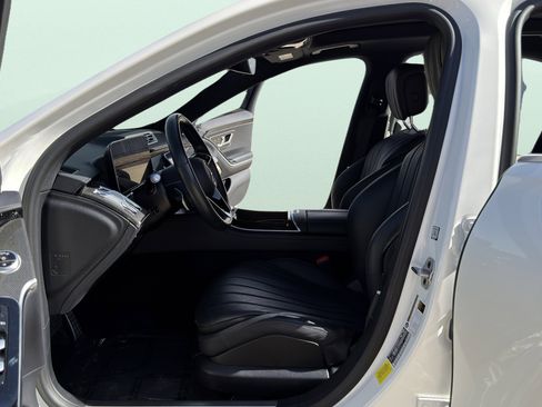 Used 2022 Mercedes-Benz S 500 4MATIC w/ AMG Line Package image 14