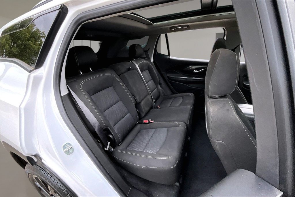 Used 2023 GMC Terrain SLE w/ Driver Convenience Package FWD image 29