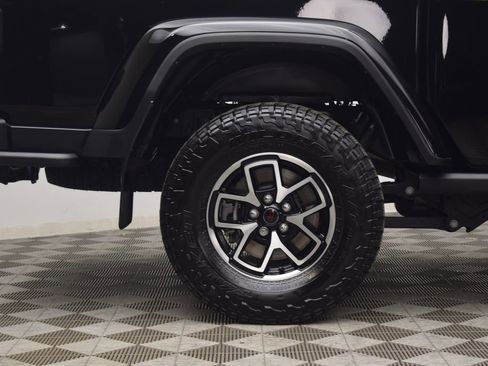 Used 2025 Jeep Gladiator Rubicon image 33