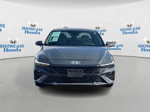 Used 2024 Hyundai Elantra Limited image 6