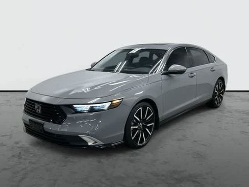 Used 2025 Honda Accord Touring image 1