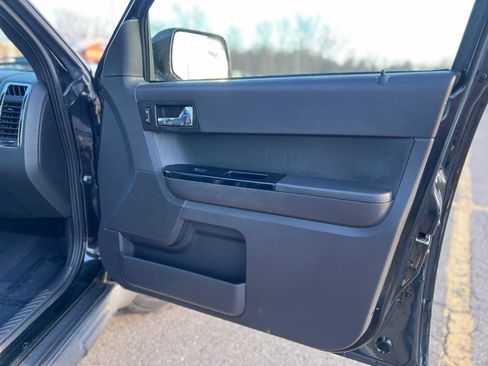 Used 2011 Ford Escape Limited w/ 302A Rapid Spec Order Code image 34