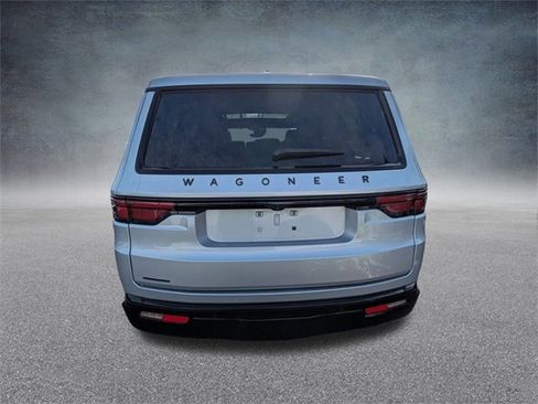Used 2022 Jeep Wagoneer Series I image 5