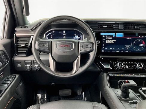 Used 2024 GMC Sierra 1500 AT4 w/ Technology Package image 5