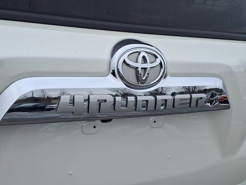 Used 2023 Toyota 4Runner Limited image 16