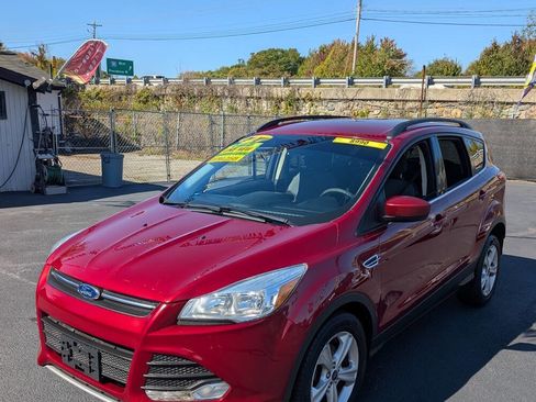 Used 2016 Ford Escape SE w/ Equipment Group 201A image 8