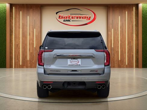 Used 2024 GMC Yukon AT4 w/ Technology Package AWD/4WD image 6