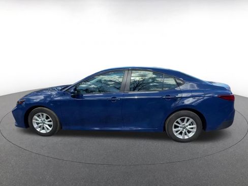 Used 2025 Toyota Camry LE image 9