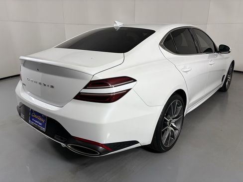 Used 2024 Genesis G70 2.5T image 8