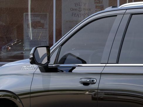 New 2026 Chevrolet Tahoe High Country image 12