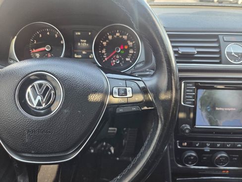 Used 2017 Volkswagen Passat 1.8T SEL Premium FWD image 28