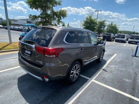 Used 2018 Mitsubishi Outlander SE FWD image 7