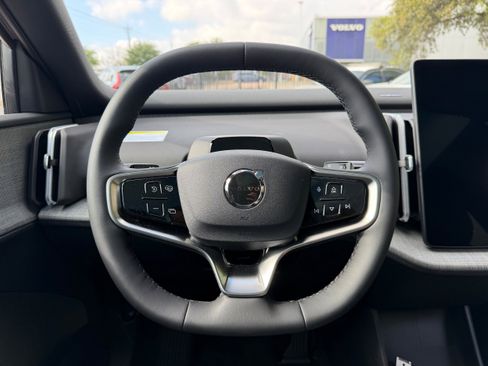 New 2026 Volvo EX30 Plus w/ Protection Package Premier image 14