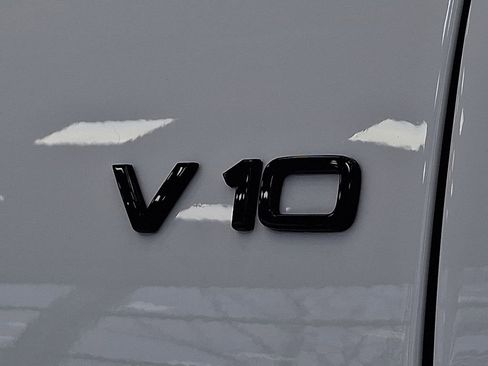 Used 2020 Audi R8 V10 w/ Carbon Exterior Package image 32