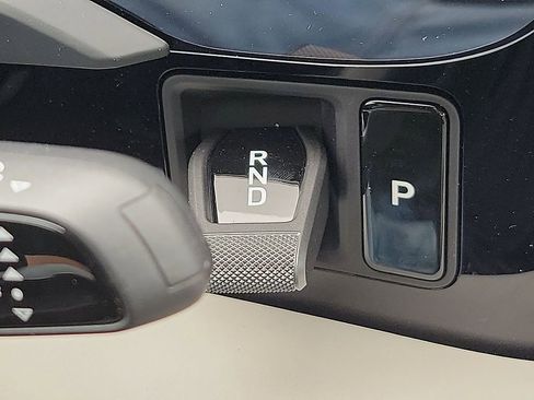 Used 2025 Porsche Taycan 4S image 15