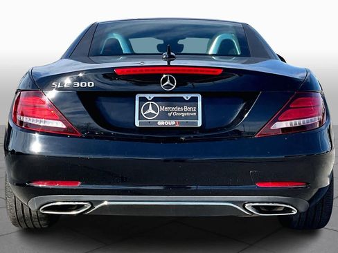 Used 2019 Mercedes-Benz SLC 300 image 5