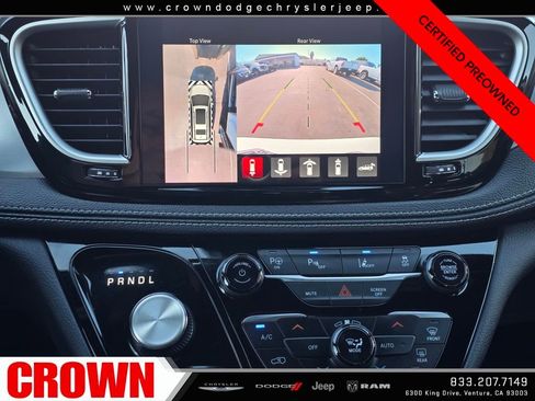 Certified 2024 Chrysler Pacifica Select image 26