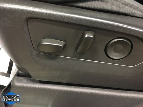 Used 2024 Chevrolet Silverado 2500 LT w/ Convenience Package image 40