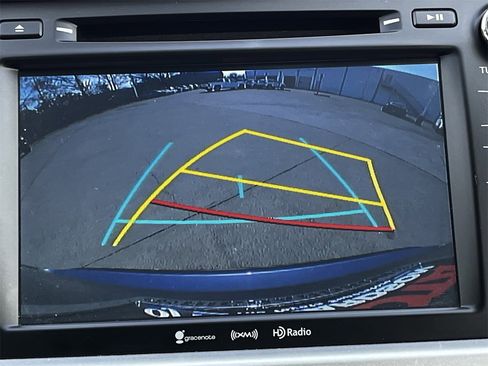 Used 2018 Toyota Highlander Limited image 16