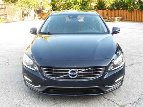 Used 2015 Volvo V60 T5 Premier image 6