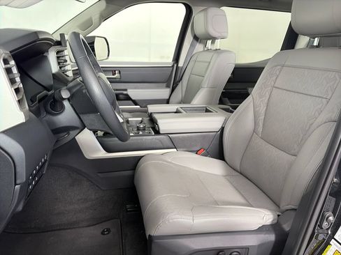 Used 2024 Toyota Tundra Limited AWD/4WD image 11