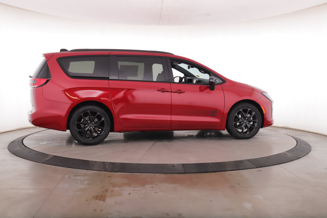 New 2027 Chrysler Pacifica Select FWD image 6