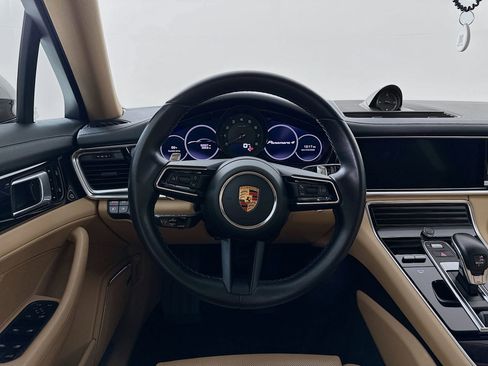 Used 2021 Porsche Panamera 4 image 25