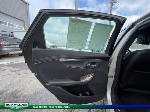 Used 2014 Chevrolet Impala LT w/ Convenience Package image 23