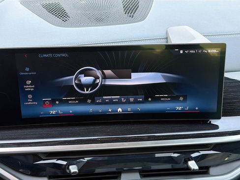 Used 2025 BMW X6 M60i image 34