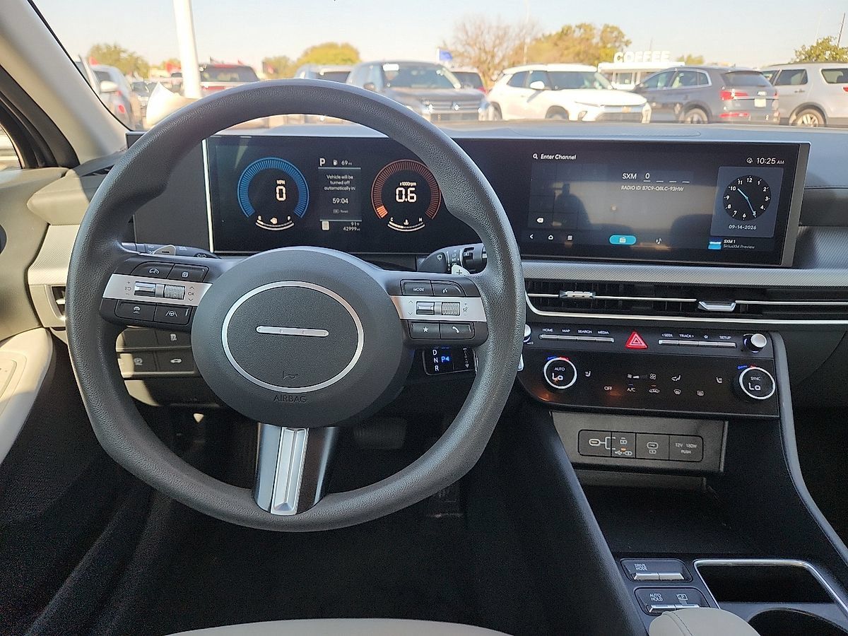 Used 2025 Hyundai Sonata SEL FWD image 7