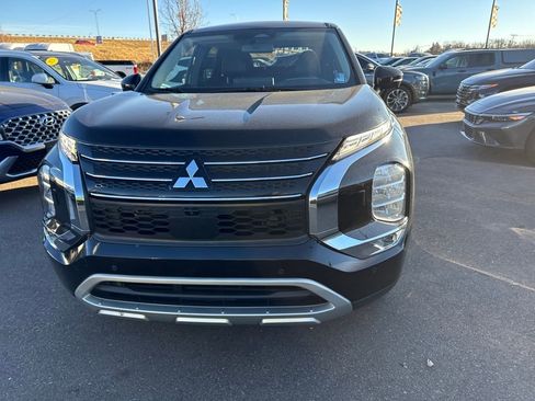 Used 2022 Mitsubishi Outlander SE image 6