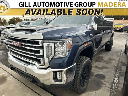 Used 2022 GMC Sierra 2500 SLT image 1