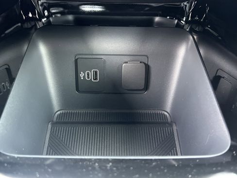 New 2026 Ford Explorer Platinum image 7