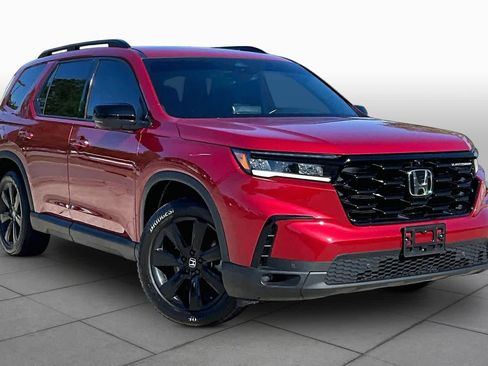 Certified 2025 Honda Pilot Black Edition image 3