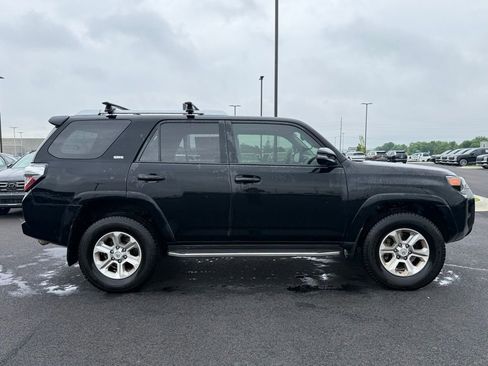 Used 2016 Toyota 4Runner SR5 Premium AWD/4WD image 4